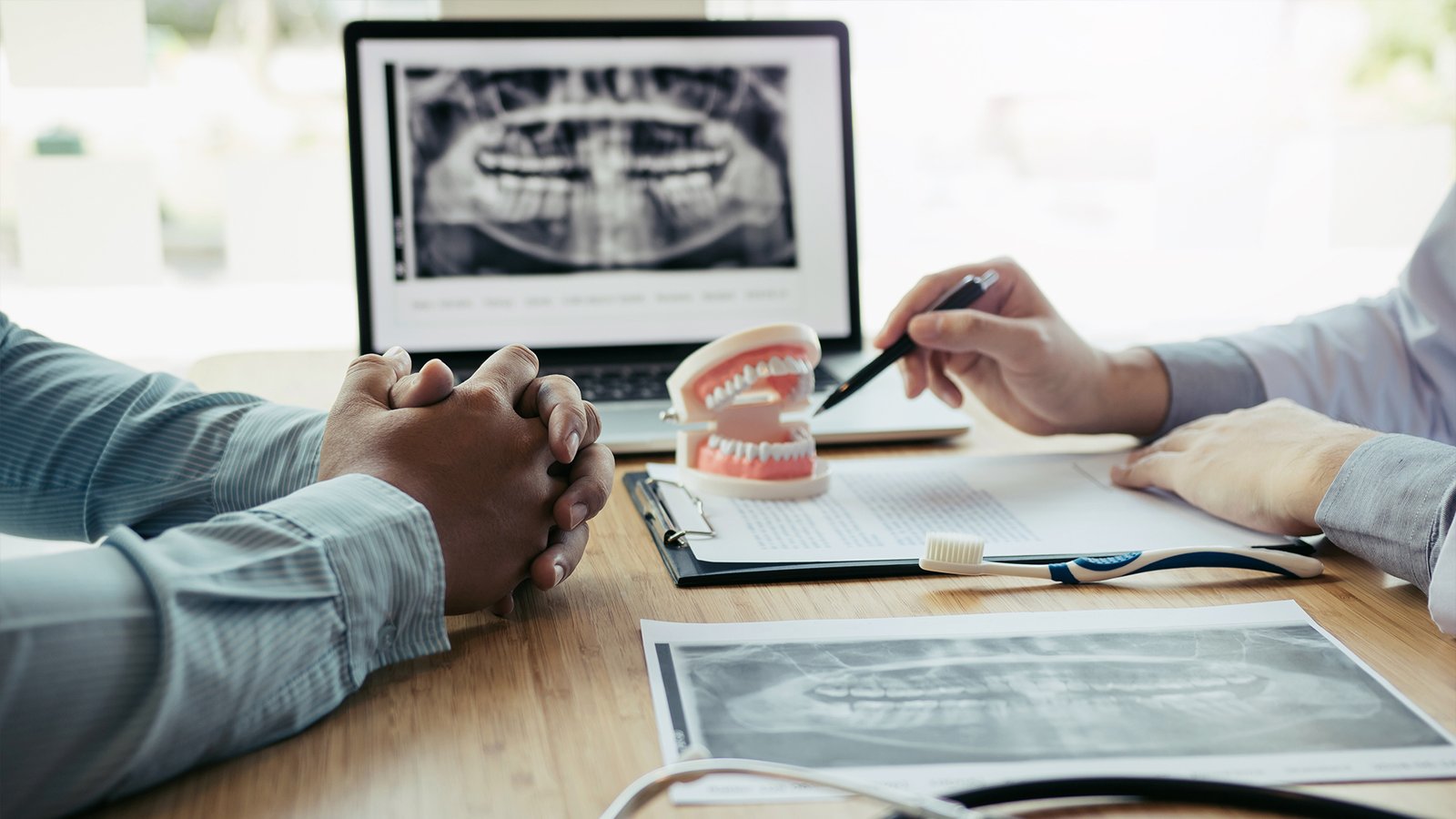 Who is the best dentist implant teeth in Turkey ? Kristal Clinic